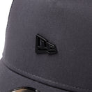 9FORTY A-Frame トラッカー Metal Flag グラファイト | NEW ERA ニューエラ公式オンラインストア