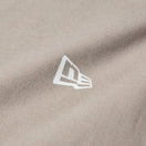 ユーティリティー スリーブレス テックTシャツ Wordmark Logo アッシュブラウン｜アウトドア | NEW ERA ニューエラ公式オンラインストア