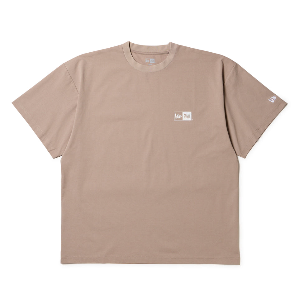 半袖 ユーティリティー オーバーサイズド Tシャツ ボックスロゴ アッシュブラウン 26SS｜アウトドア | NEW ERA ニューエラ公式オンラインストア