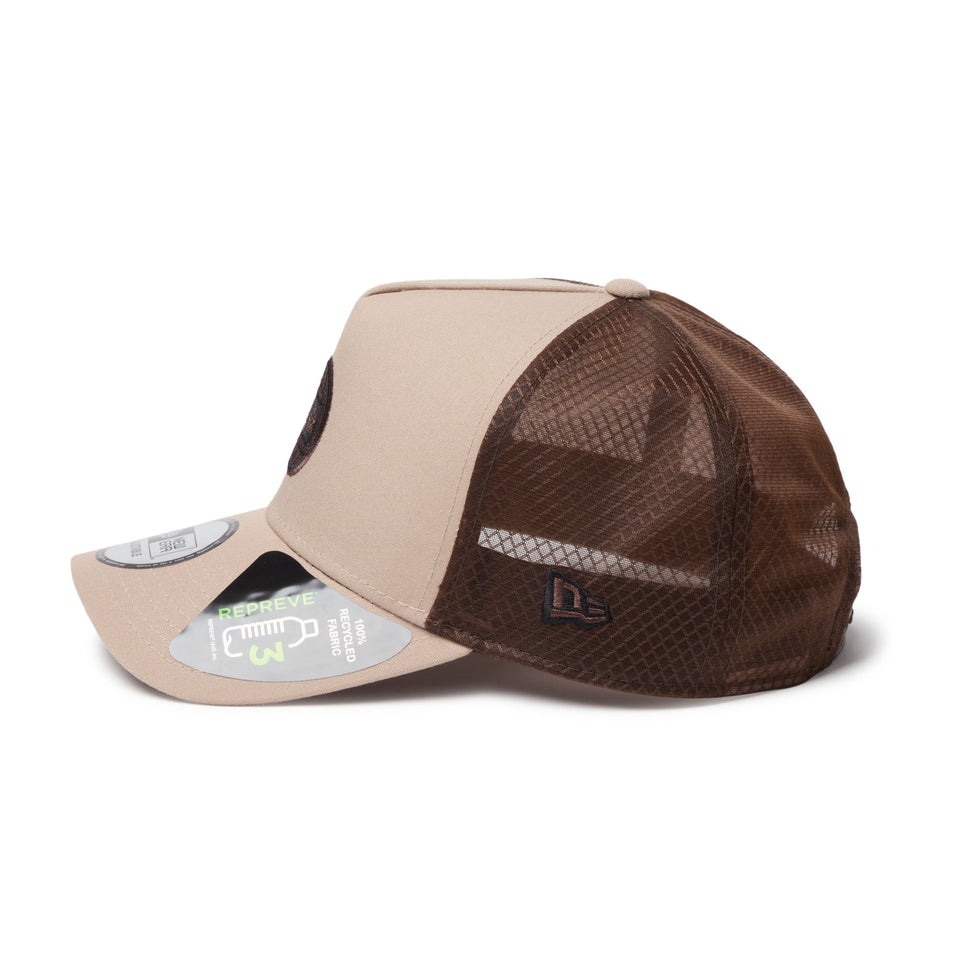 9FORTY A-Frame トラッカー REPREVE ニュートラッカーメッシュ ボックスロゴ アッシュブラウン｜アウトドア | NEW ERA ニューエラ公式オンラインストア