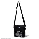 スクエア ショルダーポーチ 1.5L ドラえもん ブラック | NEW ERA ニューエラ公式オンラインストア