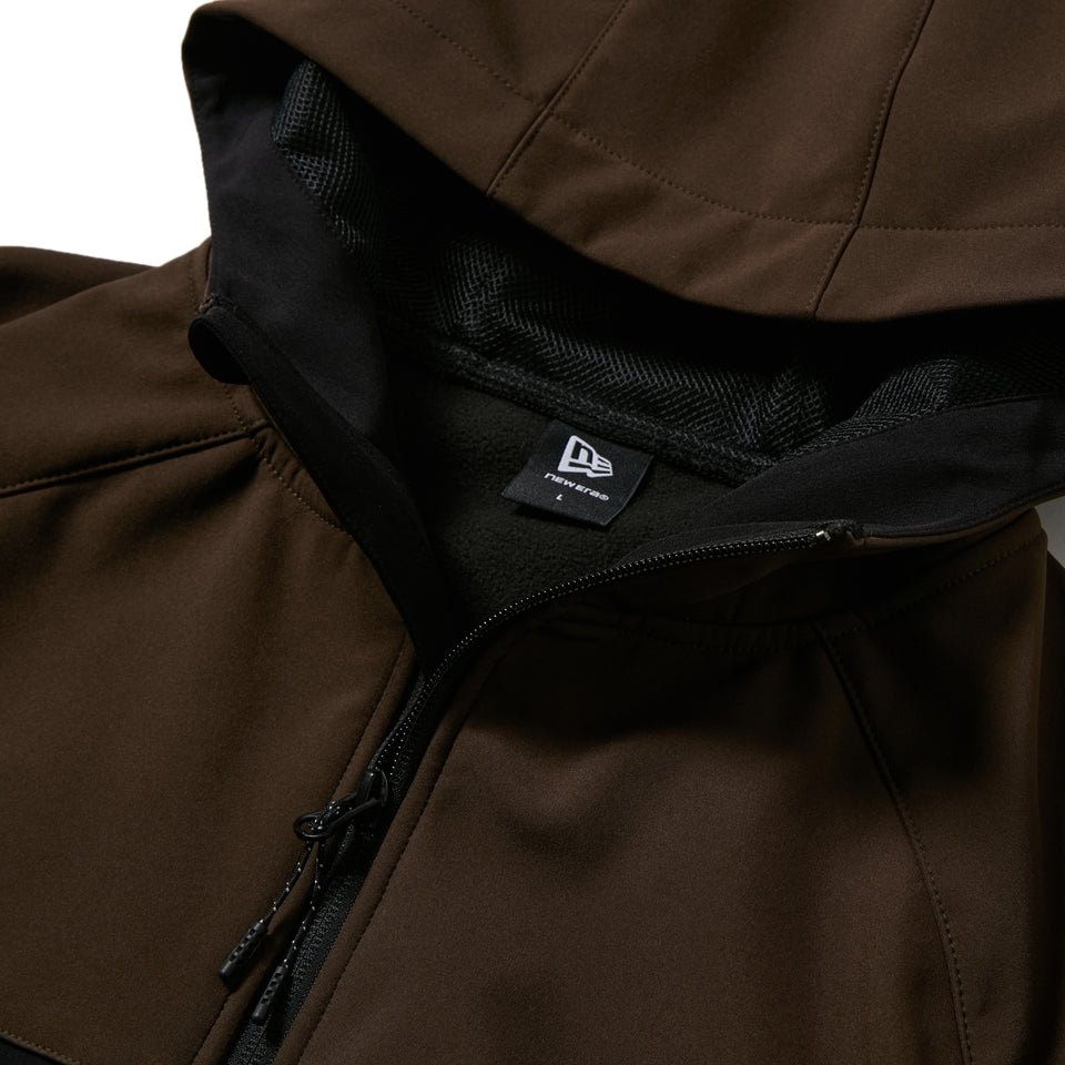 シェルジャケット VERTICAL LOGO ブラウン｜パフォーマンスアパレル | NEW ERA ニューエラ公式オンラインストア
