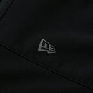 シェルジャケット VERTICAL LOGO ブラック｜パフォーマンスアパレル | NEW ERA ニューエラ公式オンラインストア