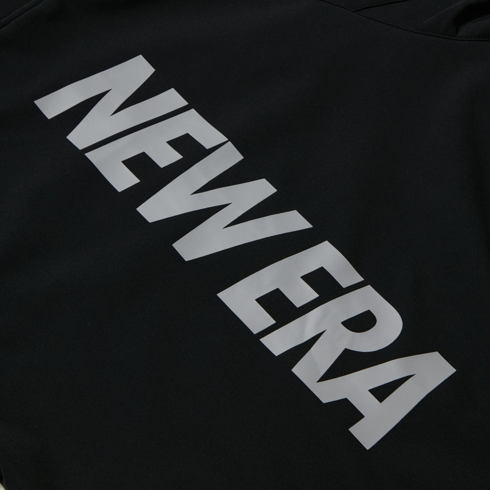 シェルジャケット VERTICAL LOGO ブラック｜パフォーマンスアパレル | NEW ERA ニューエラ公式オンラインストア