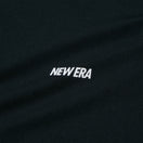 長袖 パフォーマンス Tシャツ VERTICAL LOGO ブラック｜パフォーマンスアパレル | NEW ERA ニューエラ公式オンラインストア