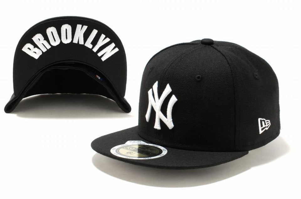 Kid's 59FIFTY UNDERVISOR ニューヨーク・ヤンキース ブラック × ホワイト BROOKLYN