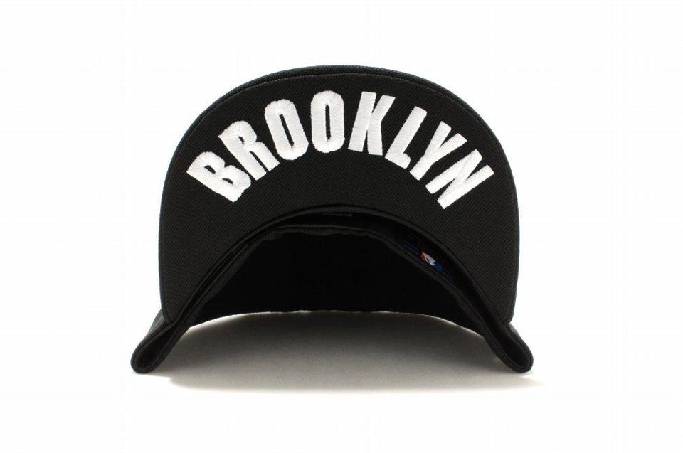 Kid's 59FIFTY UNDERVISOR ニューヨーク・ヤンキース ブラック × ホワイト BROOKLYN
