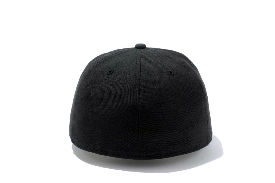 【ストア限定】 59FIFTY ベーシック ブラック メタルフラッグロゴ