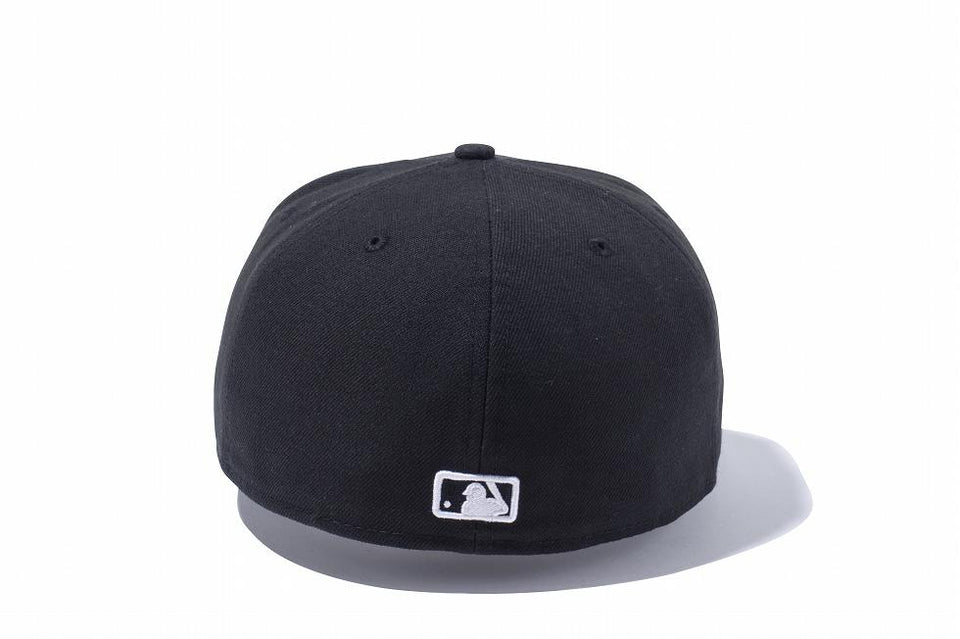 59FIFTY MLBロゴ ブラック × ホワイト