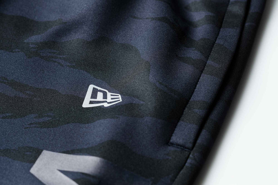 【 Performance Apparel 】 ウォームアップパンツ タイガーストライプカモ × ネイビー