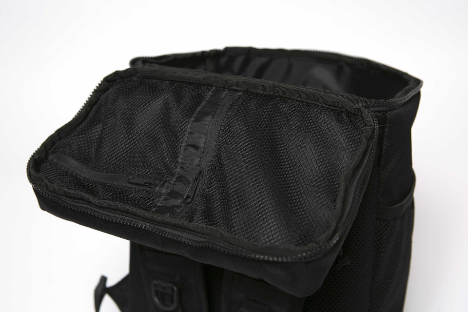 Youth ボックスパック 15L プリントロゴ ブラック × ホワイト