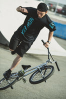 テック Tシャツ バーチカル ニューエラ ホワイト × ブラック 【 Performance Apparel 】