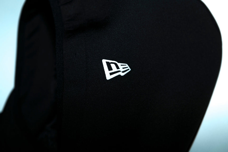 【ゴルフ】 ウォームアップ フルジップ フーディー NEW ERA ロゴ ブラック × ホワイト