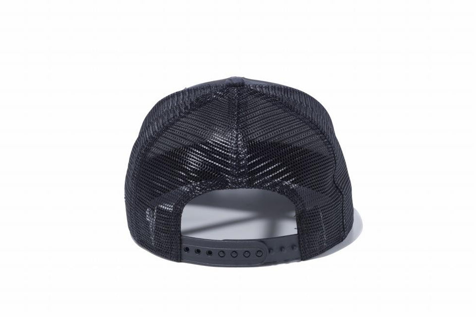 Youth 9FIFTY トラッカー ニューヨーク・ヤンキース タイガーストライプカモグラファイト × スノーホワイト