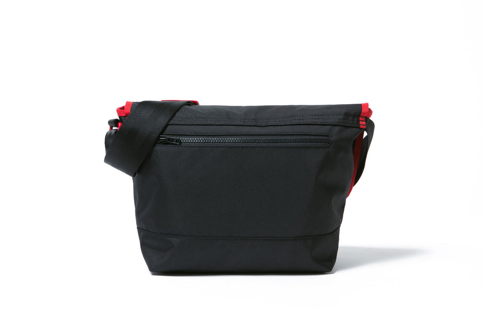ショルダーバッグ 9L ブラック レッド