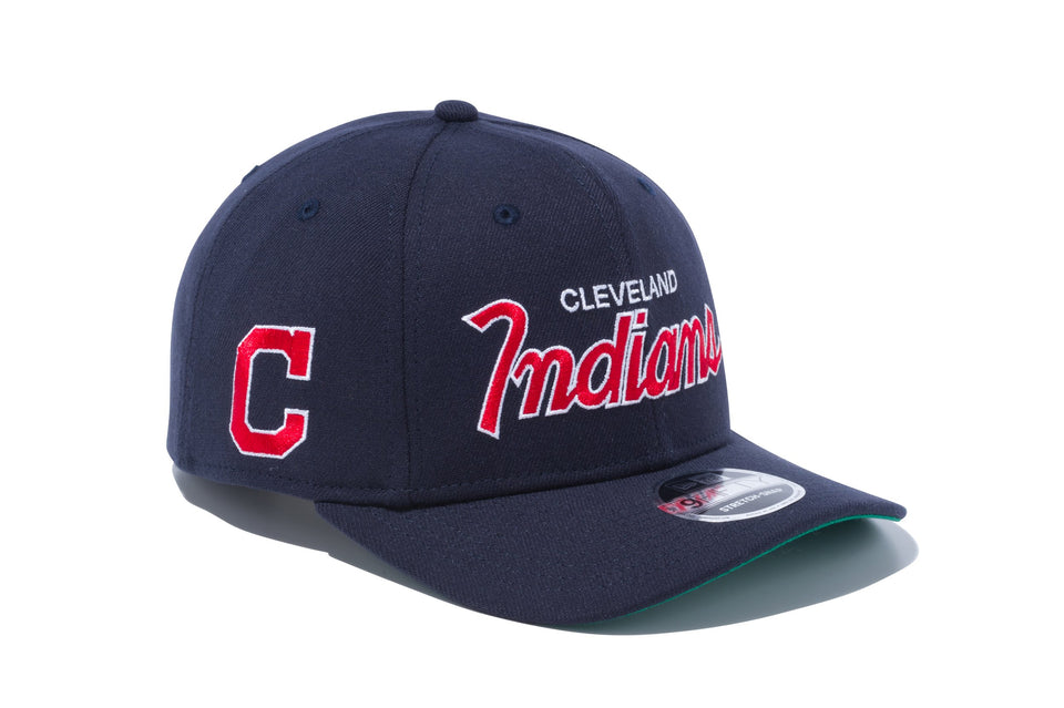 9FIFTY ストレッチスナップ MLB チームロゴ スクリプト クリーブランド・インディアンス ネイビー × スノーホワイト ラディアントレッド