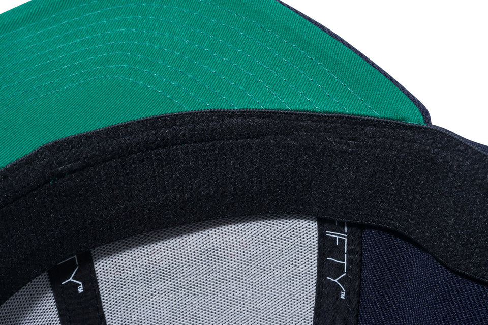 9FIFTY ストレッチスナップ MLB チームロゴ スクリプト クリーブランド・インディアンス ネイビー × スノーホワイト ラディアントレッド
