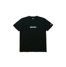 半袖 コットン Tシャツ ハンドリトゥンロゴ ブラック × ブルー/イエロー/ホワイト レギュラーフィット