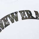 【ゴルフ】 パフォーマンス Tシャツ アーチロゴ ホワイト × ウッドランドカモ レギュラーフィット