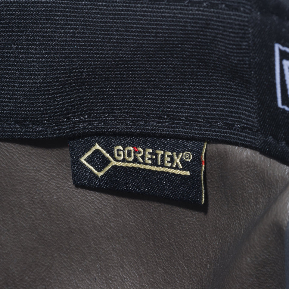 59FIFTY GORE-TEX PACLITE フロントロゴ ブラック × スパーシルバー 【ニューエラ アウトドア】 - 12325799-700| NEW ERA ニューエラ公式オンラインストア
