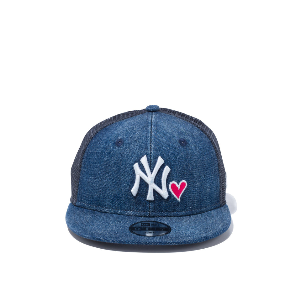 Child 9FIFTY トラッカー With Heart ニューヨーク・ヤンキース ウォッシュドデニム × スノーホワイト / ストロベリー