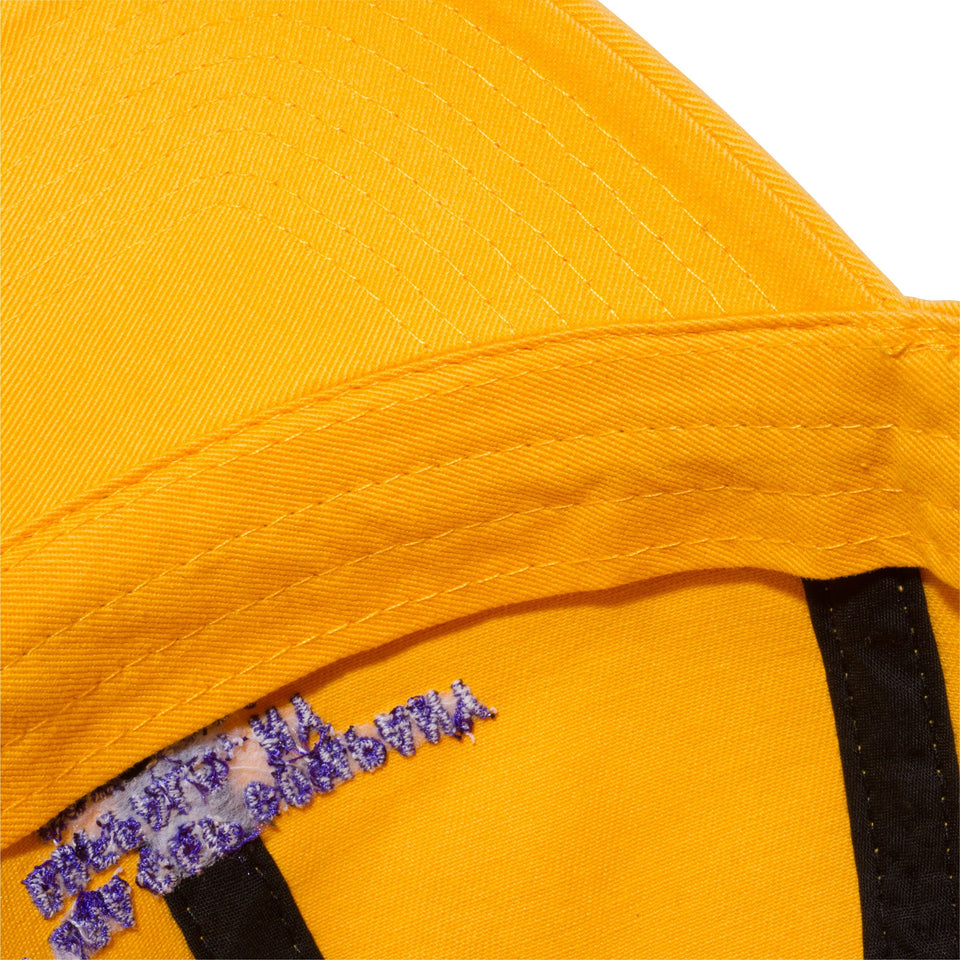 Casual Classic リアストラップエンブロイダリー NEW ERA CAP COMPANY Aゴールド × パープルメイズ