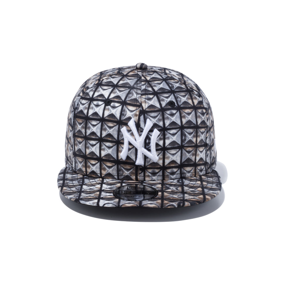 9FIFTY スタッズファブリック ニューヨーク・ヤンキース シルバー オールオーバープリント