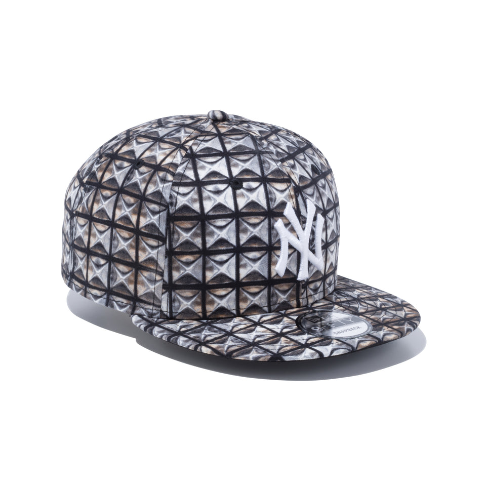 9FIFTY スタッズファブリック ニューヨーク・ヤンキース シルバー オールオーバープリント