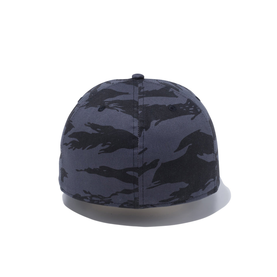 59FIFTY New Era 2020 タイガーストライプカモ ブラックアンダーバイザー