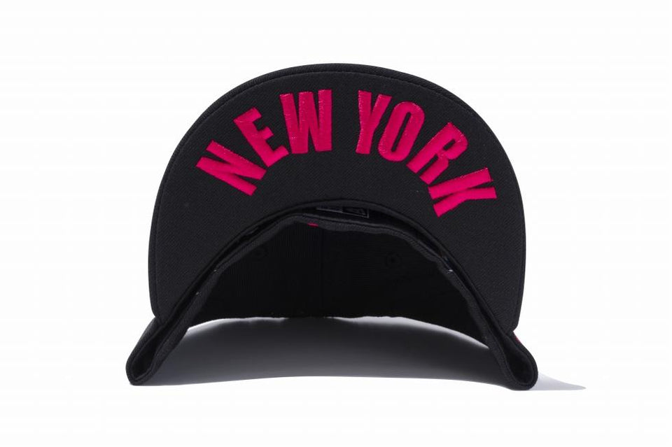 59FIFTY UNDERVISOR ニューヨーク・ヤンキース ブラック × ストロベリー NEW YORK