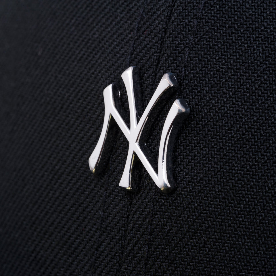 59FIFTY ニューヨーク・ヤンキース メタルミニロゴ ブラック × シルバー