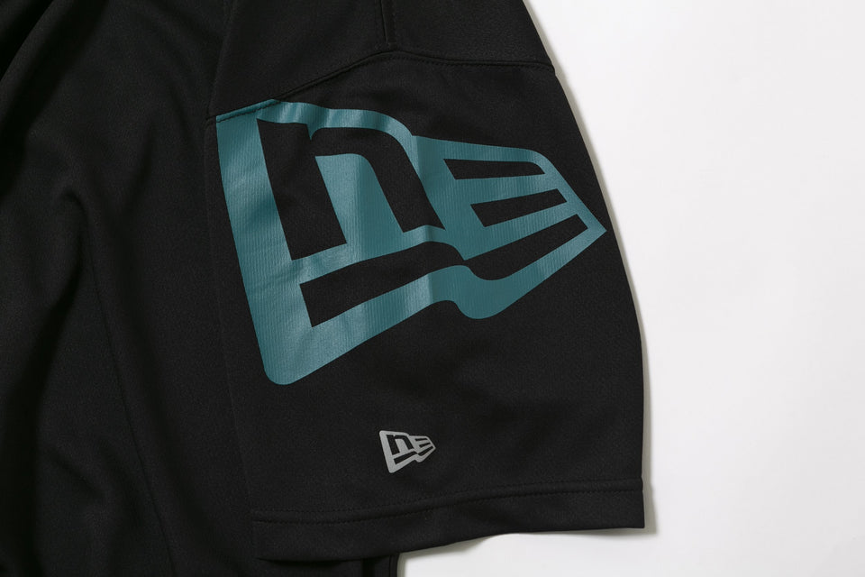 テック Tシャツ バーチカル ニューエラ ブラック × シェイディッドグリーン 【 Performance Apparel 】