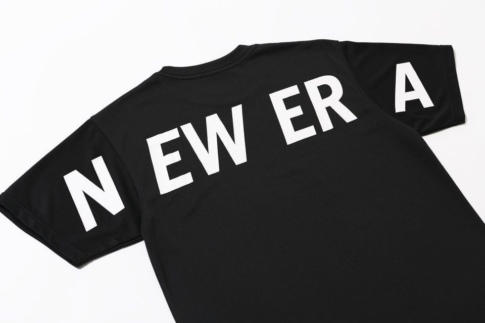 テック Tシャツ リアロゴ ニューエラ ブラック × ホワイト 【 Performance Apparel 】