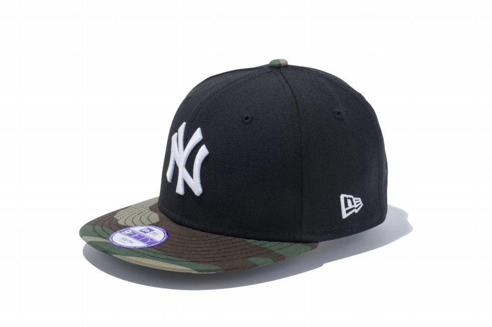 Youth 9FIFTY ニューヨーク・ヤンキース ブラック × ホワイト ウッドランドカモバイザー