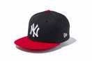 Youth 9FIFTY ニューヨーク・ヤンキース ブラック × ホワイト スカーレットバイザー