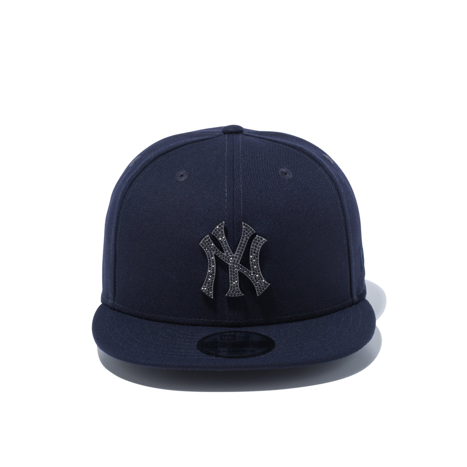 9FIFTY ニューヨーク・ヤンキース ラインストーンバッジ ネイビー × ブラック