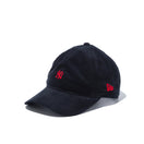 Youth 9TWENTY ニューヨーク・ヤンキース マイクロコーデュロイ ミニロゴ ブラック × ラディアントレッド