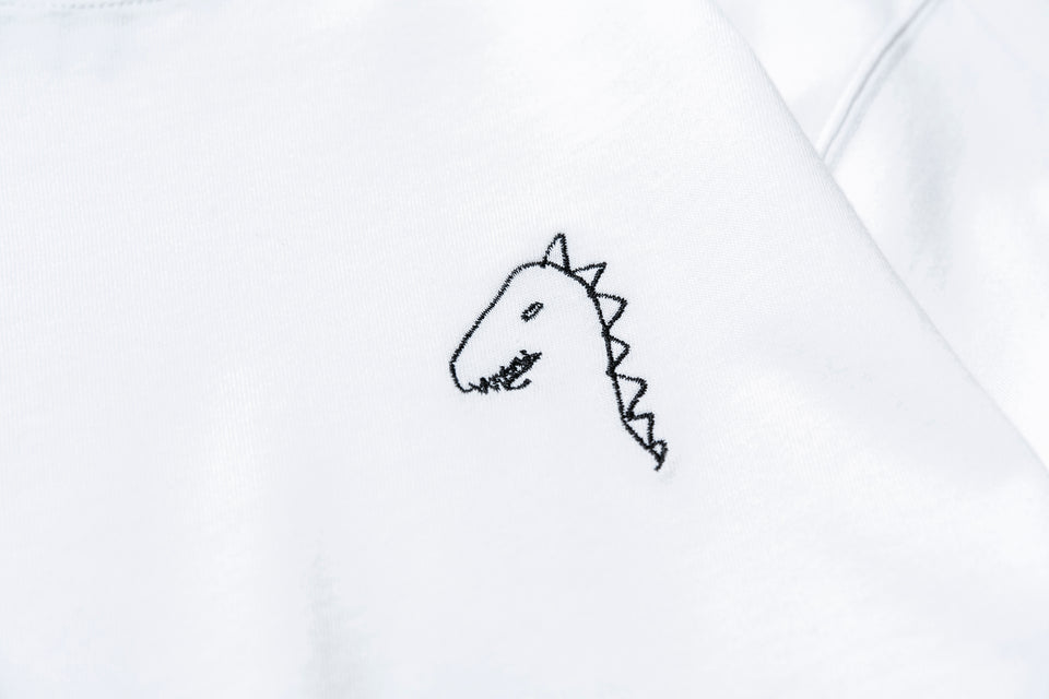 長袖 コットン Tシャツ AI TAKAHASHI 高橋愛 恐竜 1920 1986 ロゴ ホワイト