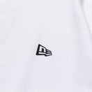 長袖 パフォーマンス Tシャツ リア ニューエラワードマーク ホワイト 【NEW ERA WORKOUT】