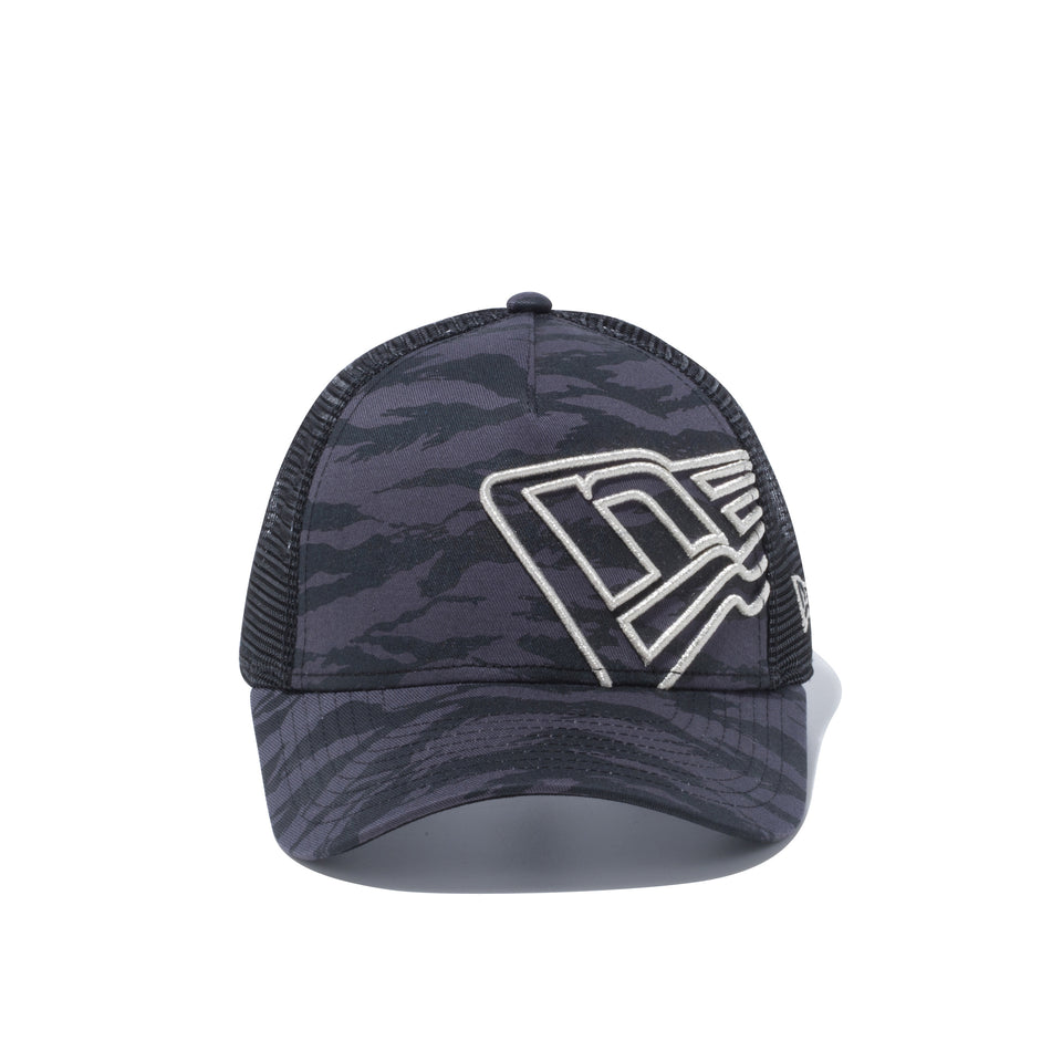 Youth 9FORTY A-Frame トラッカー バタリオン フラッグロゴ タイガーストライプカモブラック | NEW ERA ニューエラ公式オンラインストア