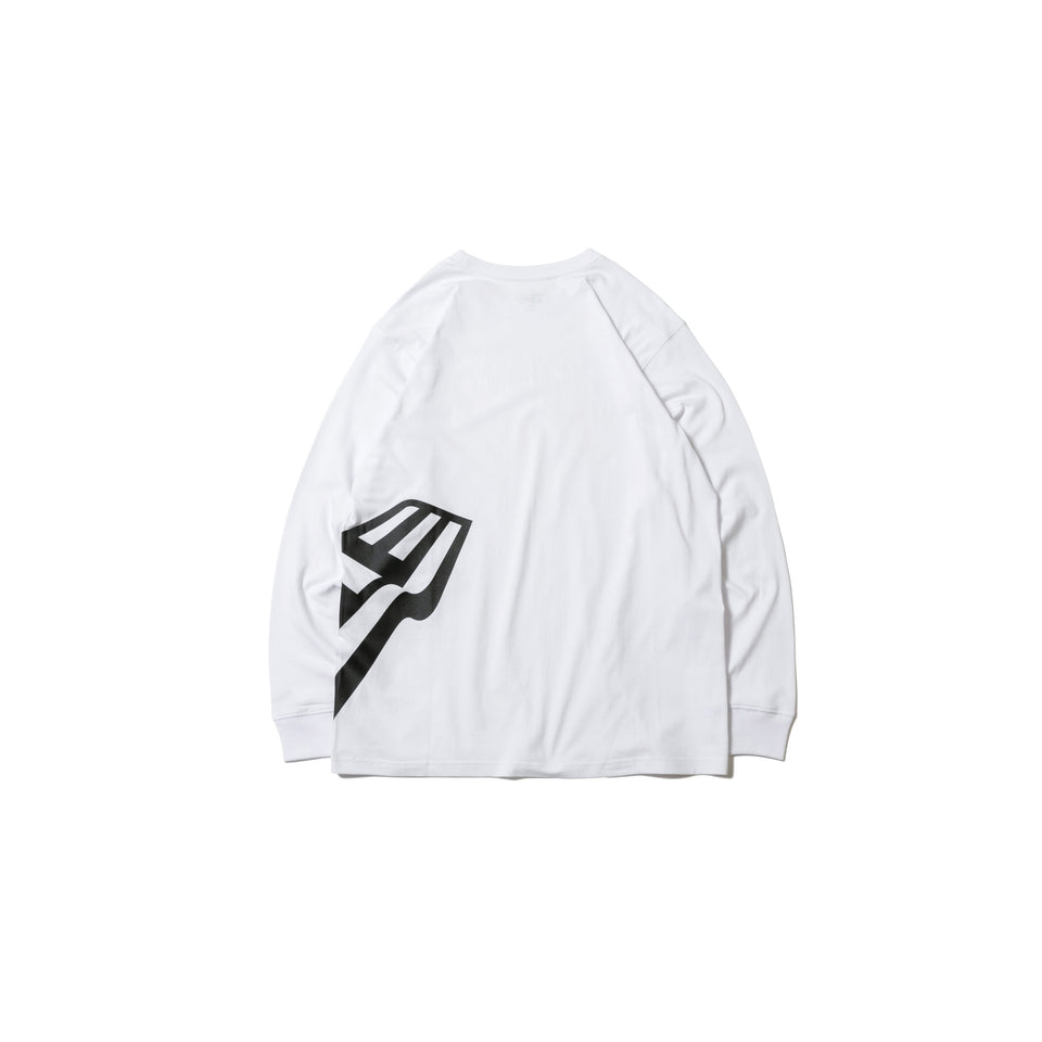 長袖 コットン Tシャツ ズームアップ フラッグロゴ ホワイト リラックスフィット