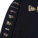 スウェット プルオーバーフーディー NEW ERA 100周年 マルチロゴ フロント ブラック × メタリックゴールド