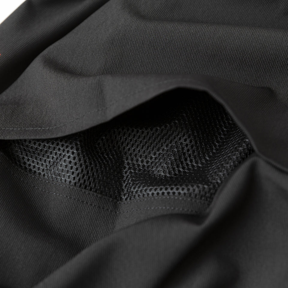 クロスウェアジャケット ブラック × ネオンレッド 【 Performance Apparel 】