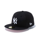 59FIFTY Paisley Under Visor ニューヨーク・ヤンキース ブラック ピンクアンダーバイザー
