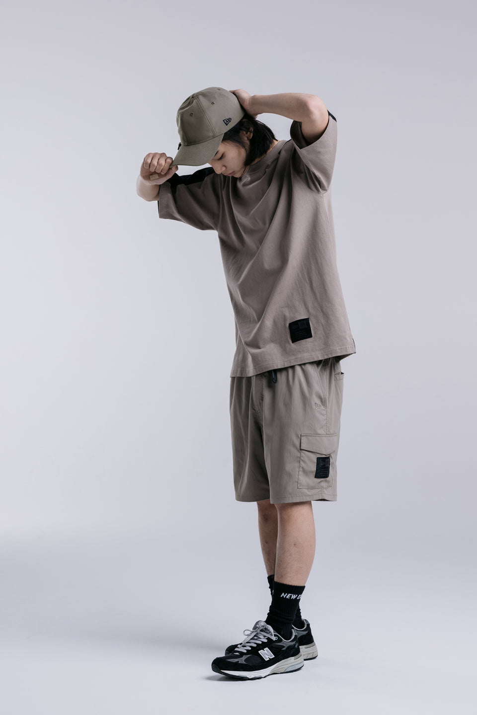 9TWENTY NEW ERA BLACK LABEL Dリング ウーブンラベル ペールカーキ