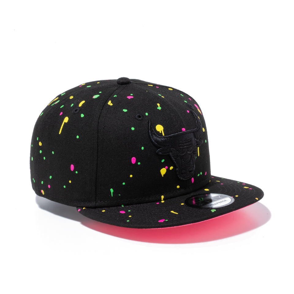 9FIFTY Neon Splatter シカゴ・ブルズ ブラック ピンクアンダーバイザー
