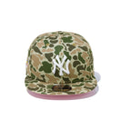 59FIFTY Duck Camo ダックカモ ニューヨーク・ヤンキース ピンクアンダーバイザー - 12850087-700| NEW ERA ニューエラ公式オンラインストア