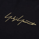 半袖 コットン Tシャツ Yohji Yamamoto SS21 シグネチャーロゴ ブラック × メタリックゴールド レギュラーフィット