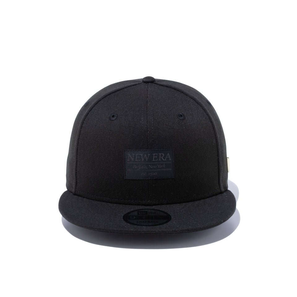 9FIFTY メタルフラッグロゴ ウーブンパッチ ブラック シャイニーゴールドメタルピン