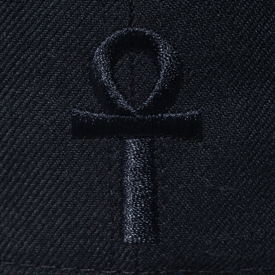59FIFTY エジプト オールオーバーロゴ ブラック × ブラック